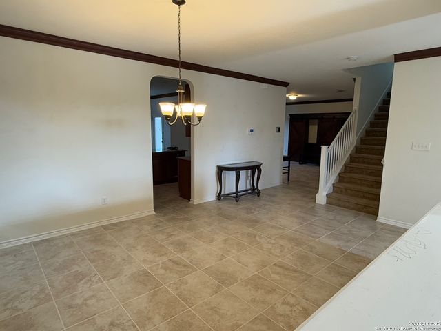 120 Anchor Blf, Universal City, TX 78148