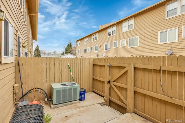 3300 W Florida Avenue 82, Denver, CO 80219