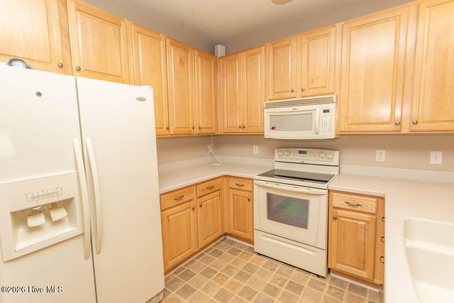 395 S Crow Creek Drive NW Unit 1422, Calabash, NC 28467