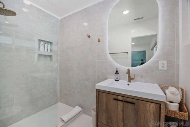 1847 Coast Blvd, Del Mar, CA 92014