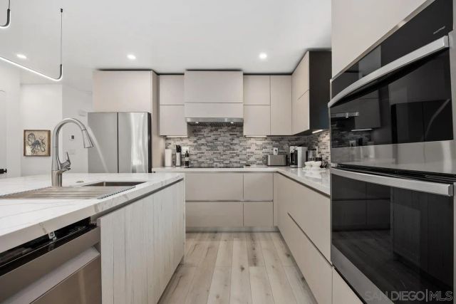 1847 Coast Blvd, Del Mar, CA 92014
