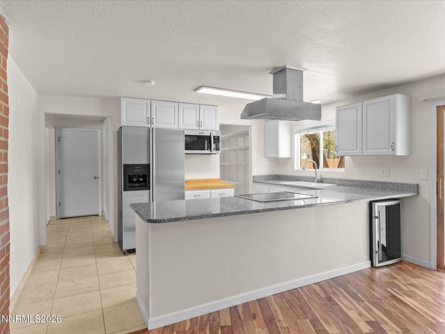 1529 Valley View Drive, Carson City, NV 89701