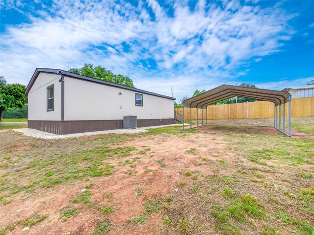 2846 Indian TRL, Kingsland, TX 78639