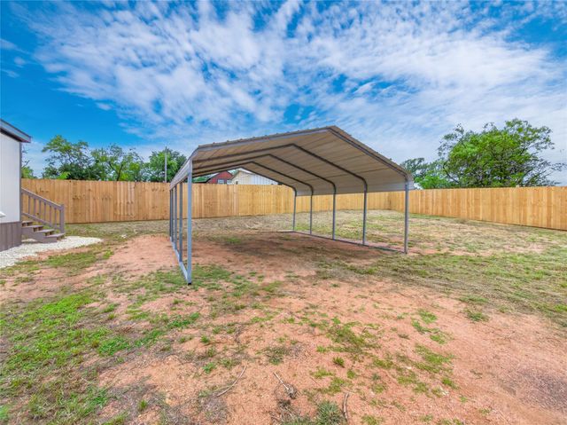 2846 Indian TRL, Kingsland, TX 78639