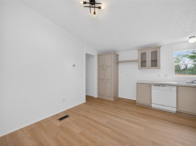 2846 Indian TRL, Kingsland, TX 78639