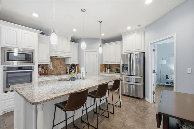 3805 Castle Valley Dr, Corpus Christi, TX 78410