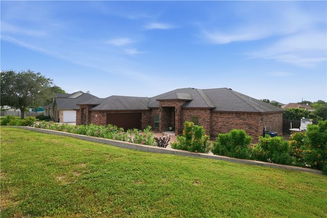 3805 Castle Valley Dr, Corpus Christi, TX 78410