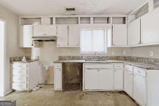 4436 Cypress Ridge Lane, Stone Mountain, GA 30083