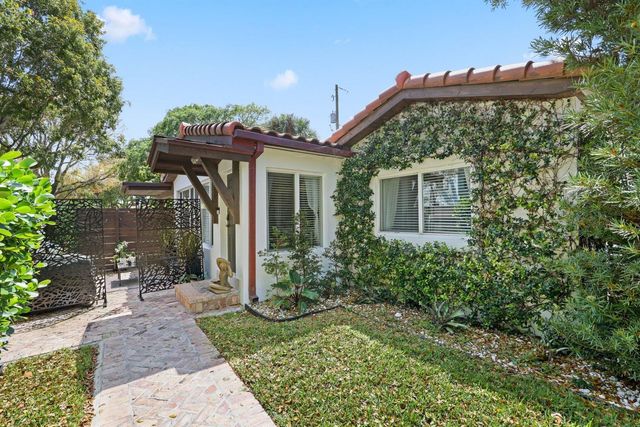 706 Sunset Road, West Palm Beach, FL 33401