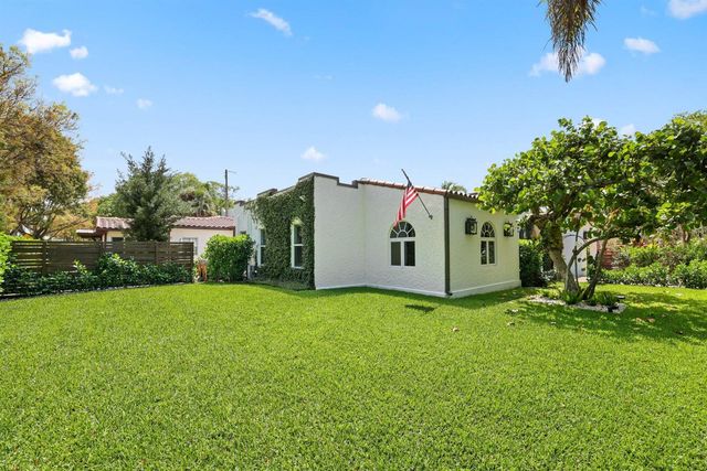 706 Sunset Road, West Palm Beach, FL 33401