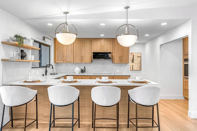 2571 W Magill Avenue, Fresno, CA 93711
