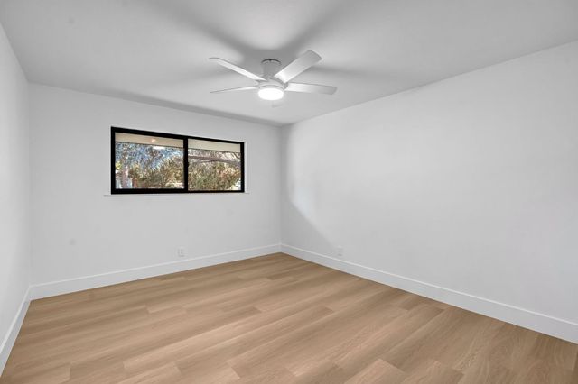 2571 W Magill Avenue, Fresno, CA 93711