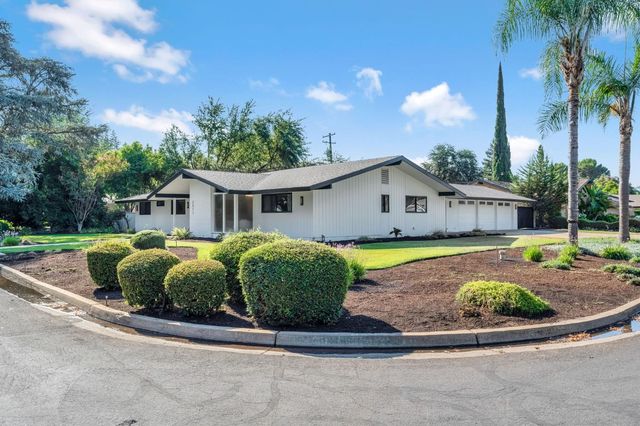 2571 W Magill Avenue, Fresno, CA 93711