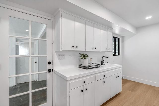 2571 W Magill Avenue, Fresno, CA 93711