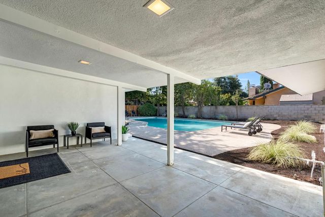 2571 W Magill Avenue, Fresno, CA 93711