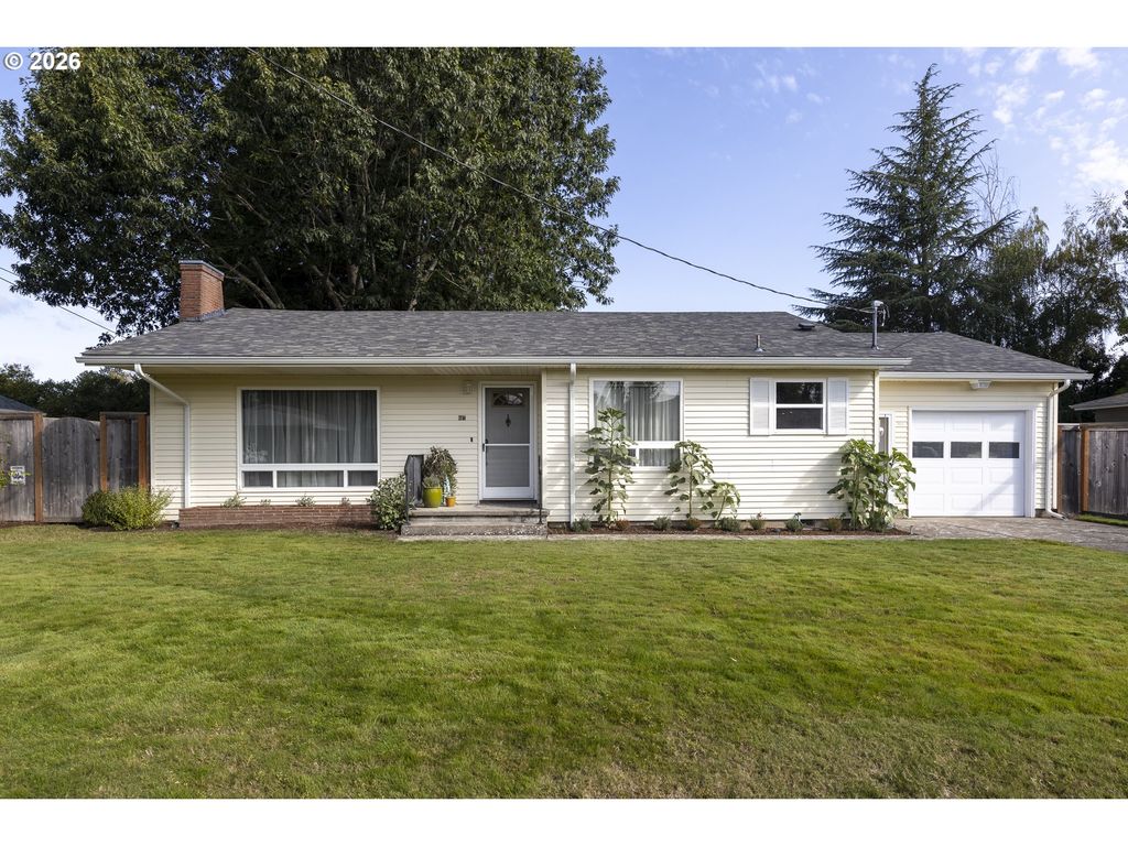 Image 1 of property listing at 627 Nw 16TH St, Mc Minnville, OR 97128