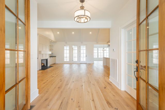 498 Hargis Road, Signal Mountain, TN 37377