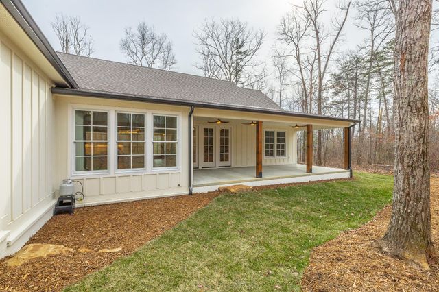 498 Hargis Road, Signal Mountain, TN 37377
