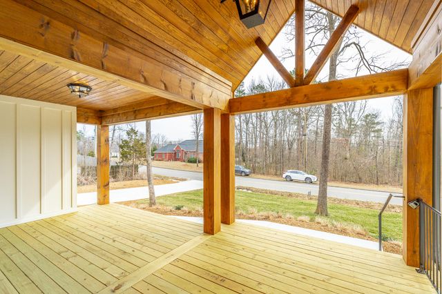 498 Hargis Road, Signal Mountain, TN 37377