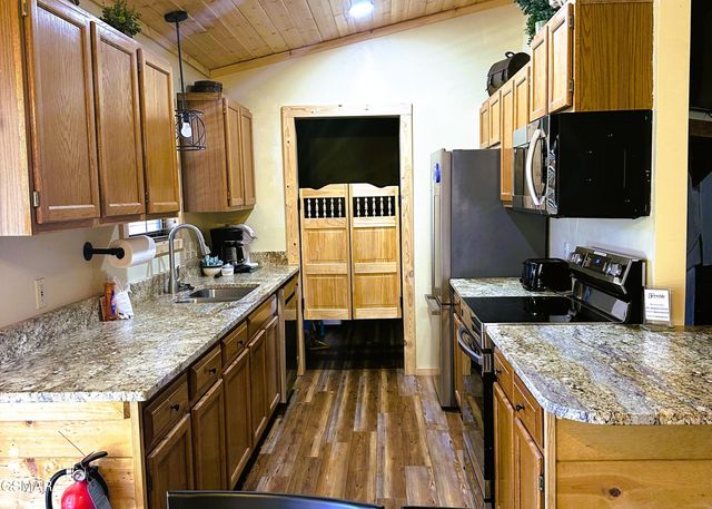 905 Sunrise Boulevard, Sevierville, TN 37862