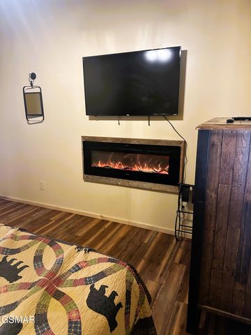 905 Sunrise Boulevard, Sevierville, TN 37862