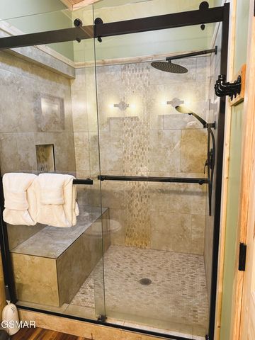 905 Sunrise Boulevard, Sevierville, TN 37862