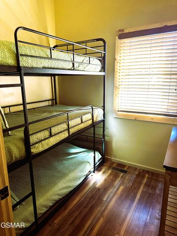 905 Sunrise Boulevard, Sevierville, TN 37862