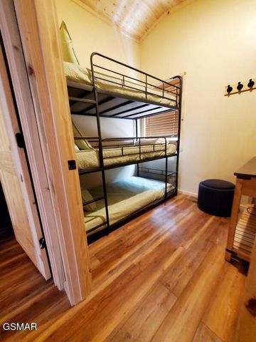 905 Sunrise Boulevard, Sevierville, TN 37862