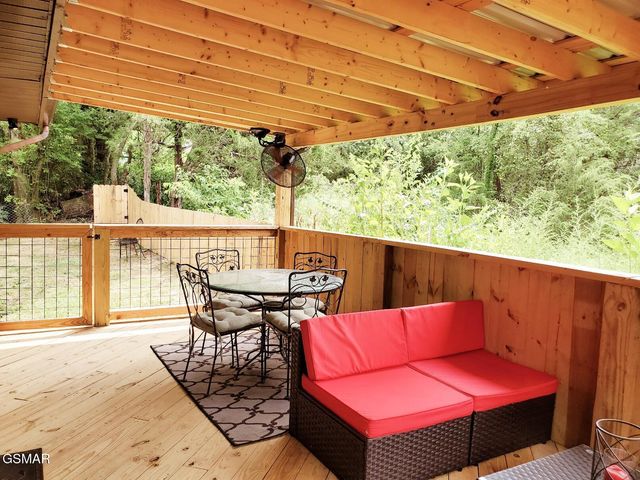 905 Sunrise Boulevard, Sevierville, TN 37862