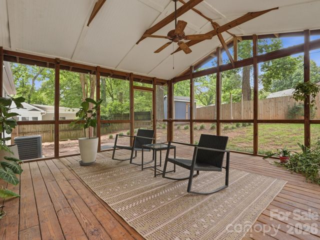 6238 Rosecrest Drive, Charlotte, NC 28210