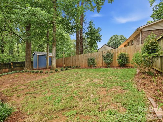 6238 Rosecrest Drive, Charlotte, NC 28210
