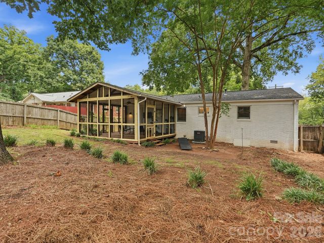 6238 Rosecrest Drive, Charlotte, NC 28210