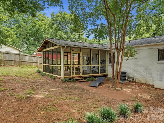6238 Rosecrest Drive, Charlotte, NC 28210