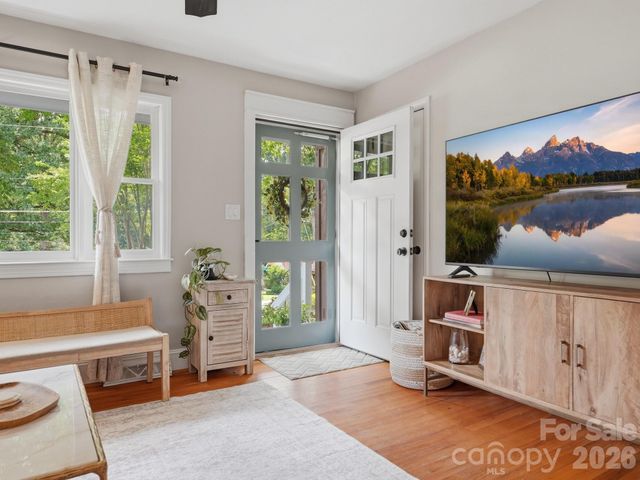 6238 Rosecrest Drive, Charlotte, NC 28210