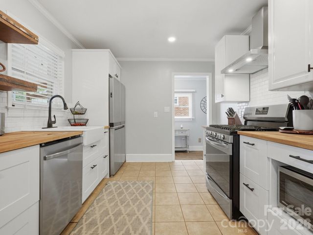 6238 Rosecrest Drive, Charlotte, NC 28210