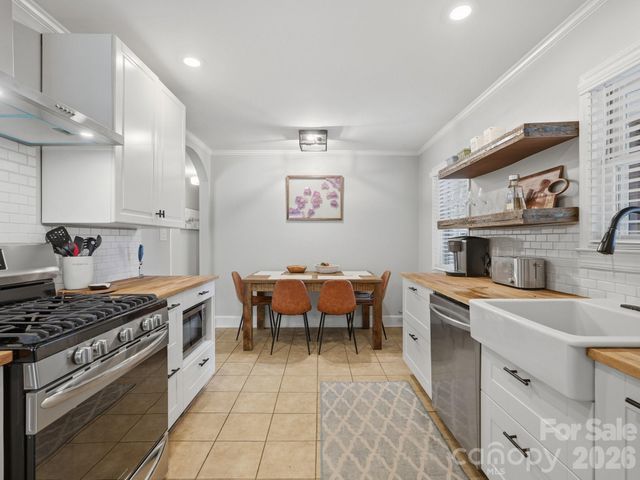 6238 Rosecrest Drive, Charlotte, NC 28210