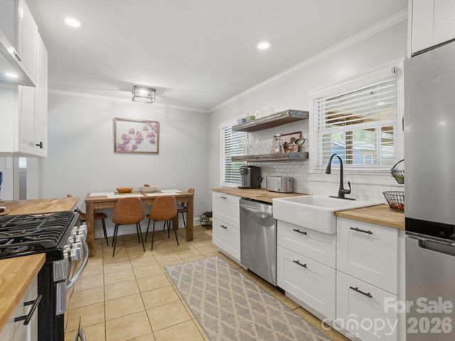 6238 Rosecrest Drive, Charlotte, NC 28210