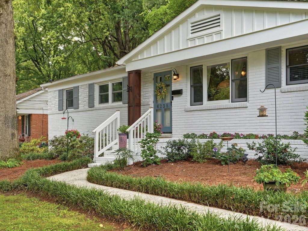 6238 Rosecrest Drive, Charlotte, NC 28210