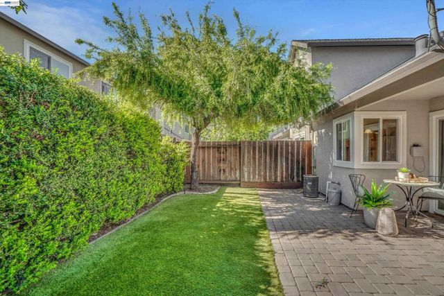 2154 Alexander Way, Pleasanton, CA 94588