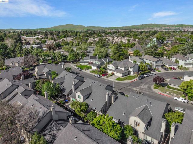 2154 Alexander Way, Pleasanton, CA 94588