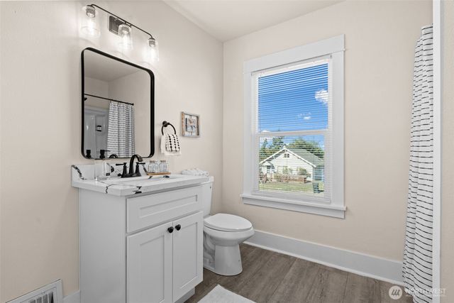 3525 E T Street, Tacoma, WA 98404