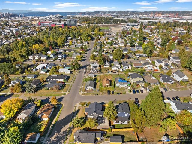 3525 E T Street, Tacoma, WA 98404