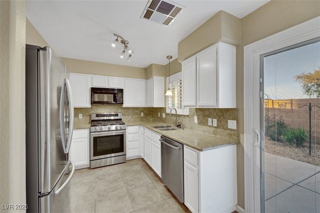 1064 Eagle Owl Avenue, Henderson, NV 89015