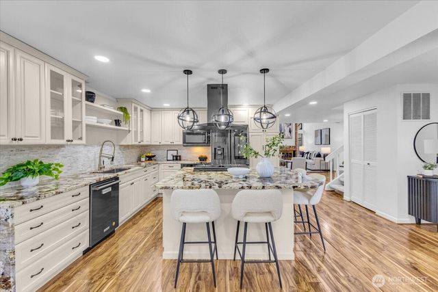 161 142ND Place NE, Bellevue, WA 98007