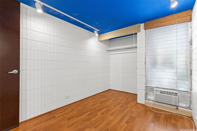 5085 Likini Street B207, Honolulu, HI 96818