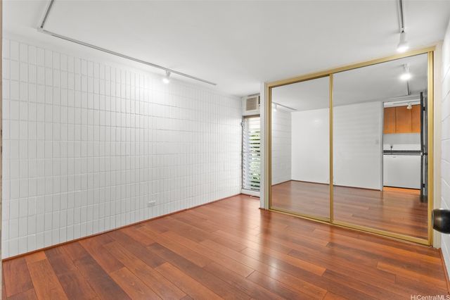 5085 Likini Street B207, Honolulu, HI 96818