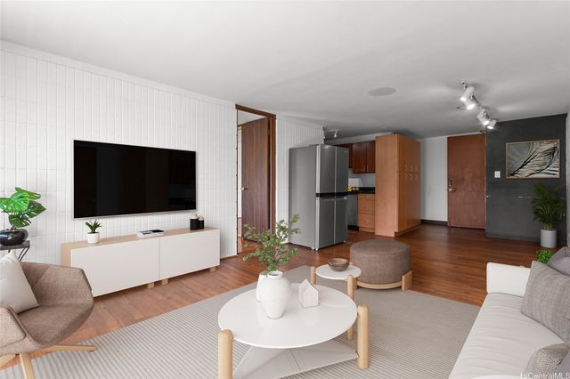 5085 Likini Street B207, Honolulu, HI 96818