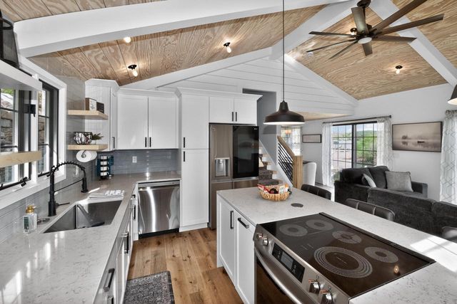 W2186 Wilmers Grove ROAD, East Troy, WI 53120