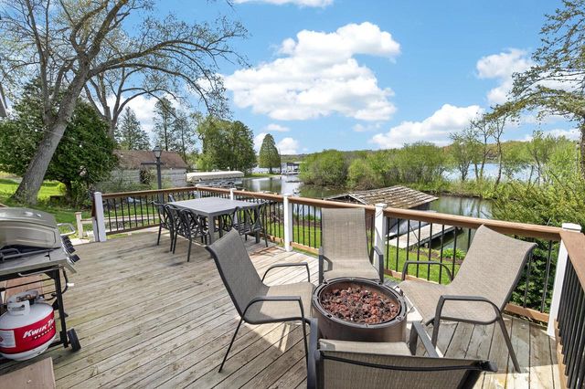 W2186 Wilmers Grove ROAD, East Troy, WI 53120