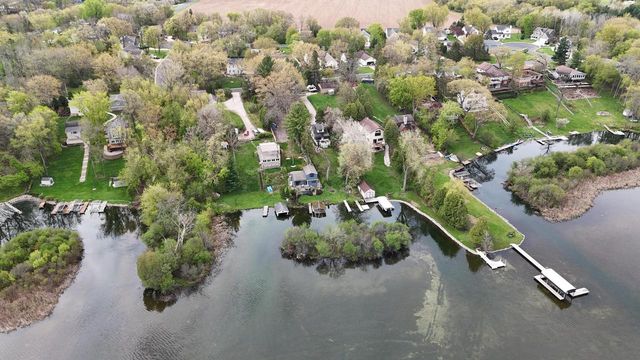 W2186 Wilmers Grove ROAD, East Troy, WI 53120